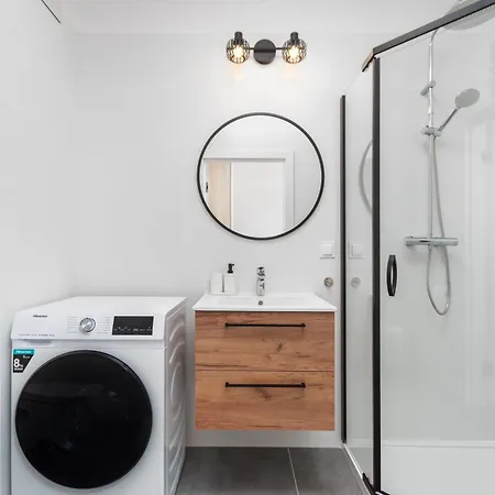 Komitetu Obrony Robotnikow 30 - A By Homeprime Apartment *
